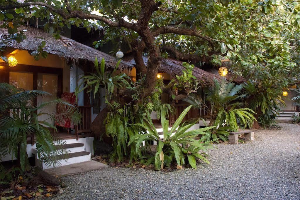 Blue Bayou Bungalows Balabag  Exterior photo